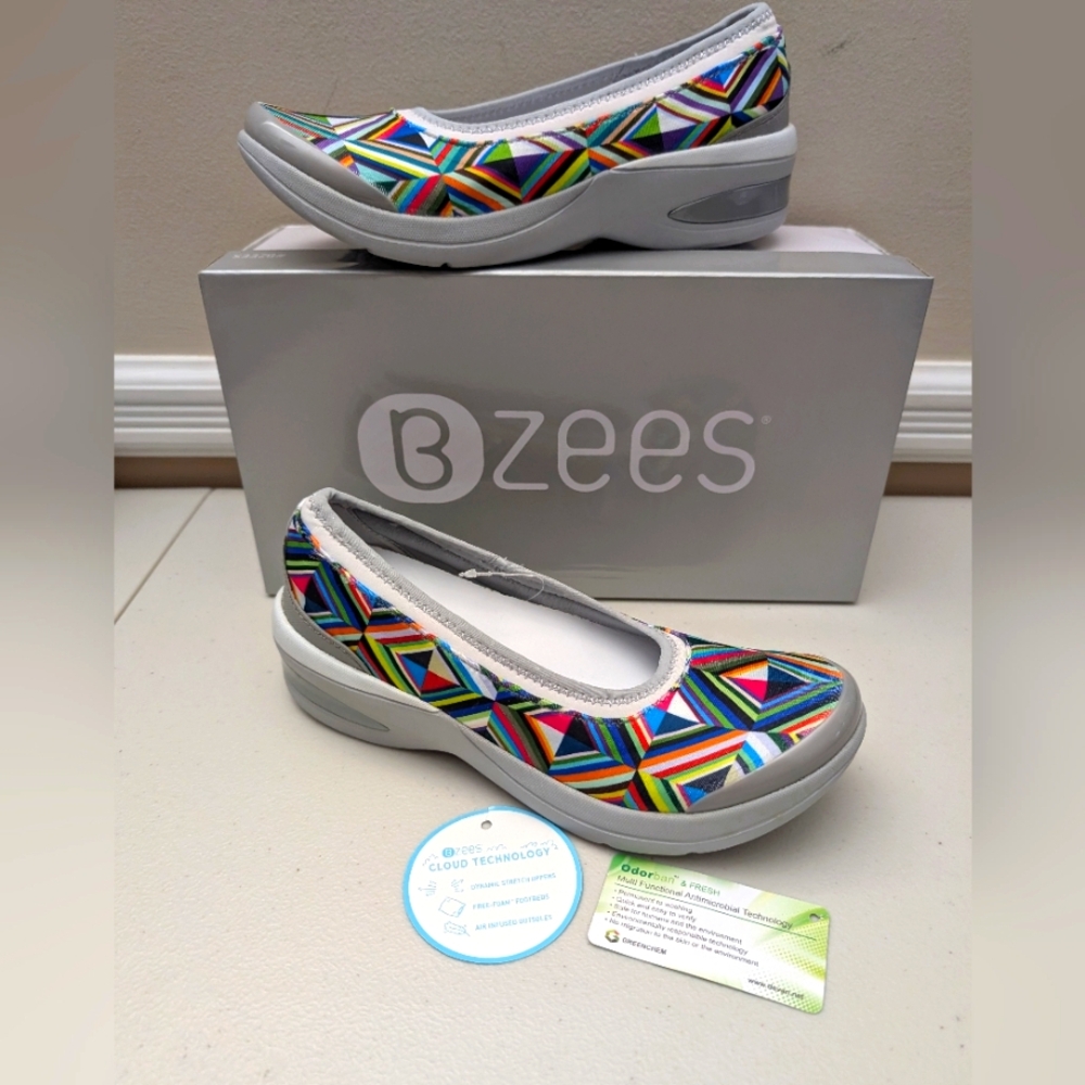 NWT. Bzees Multicolor Geometric Flats with Cushioned Sole size 6.